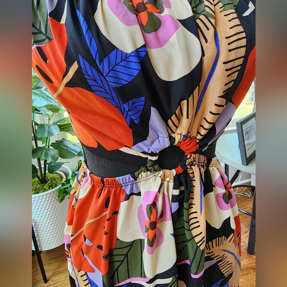 Size L Tyche jumper. New, never worn!  Elastic waist for stretch. - Picture 2 of 3